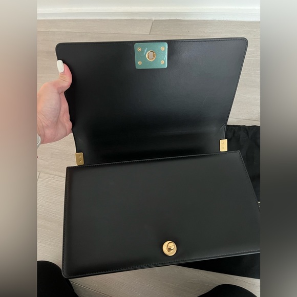 Chanel le boy new medium black bag - Picture 3 of 15